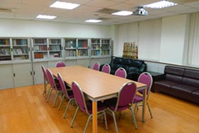 圖書室內部區全景